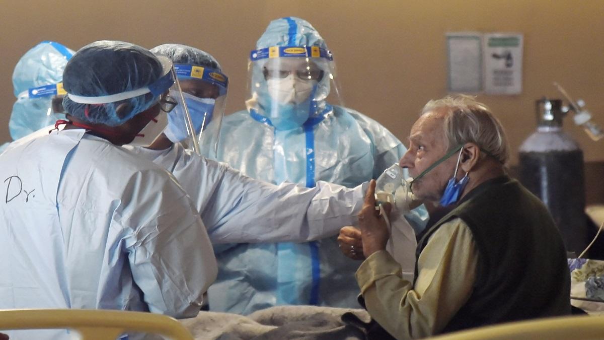 कोरोना संक्रमण से जूझ रहा है देश (फोटो-PTI)