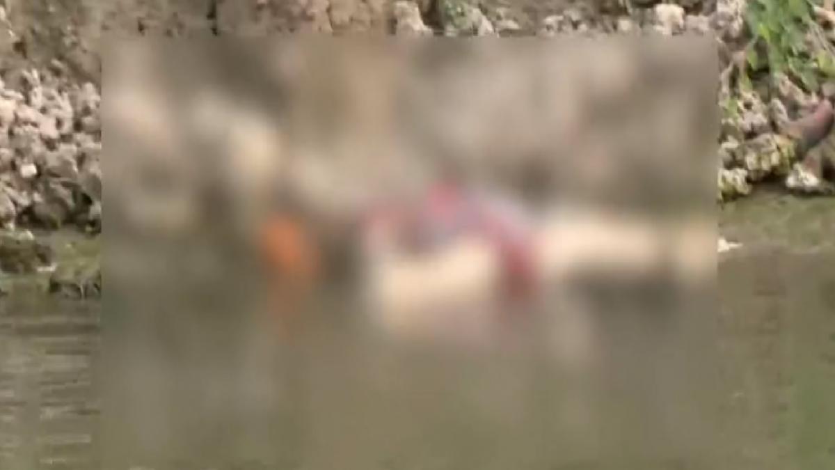 Corpses in Ganga