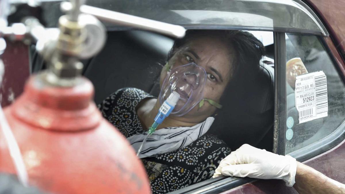 दिल्ली में कोरोना से हालात बेहद खराब