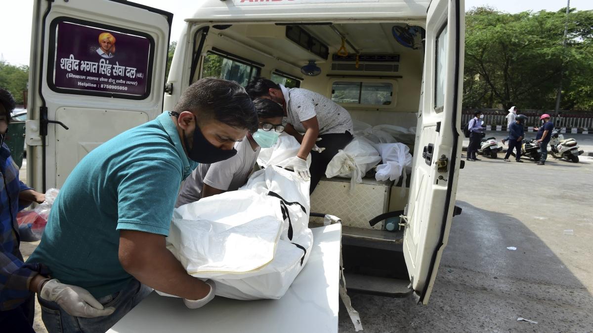  ऑक्सीजन के अभाव में मौतों का सिलसिला जारी, स्वास्थ्य विशेषज्ञों ने दिए सुझाव