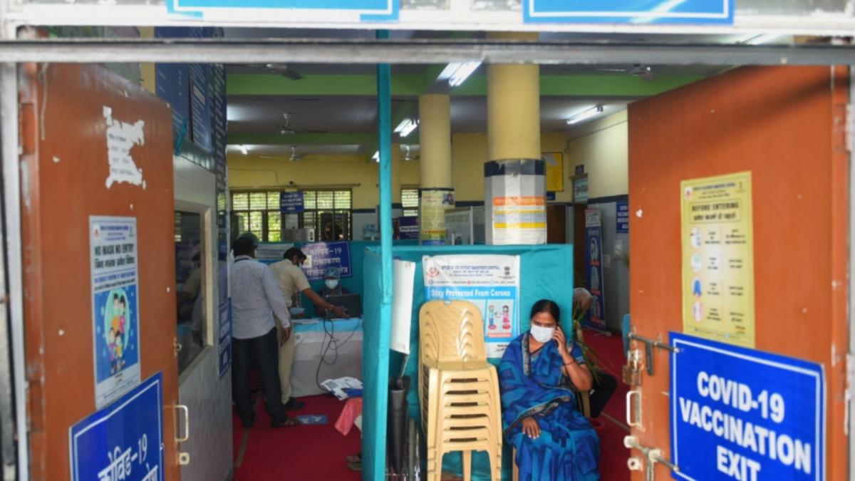 Delhi Vaccine Centre (File-PTI)