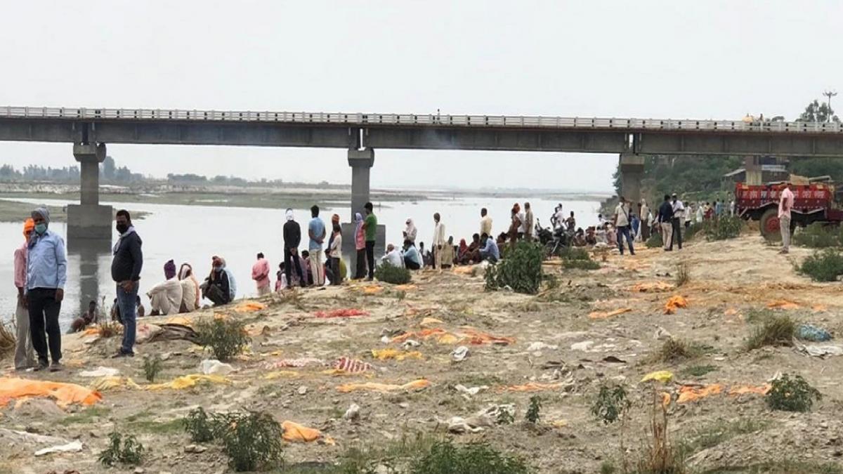 Corpses in Ganga