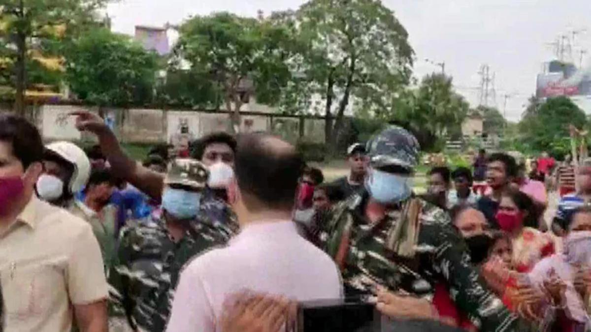 nhrc team attacked in jadavpur bengal 