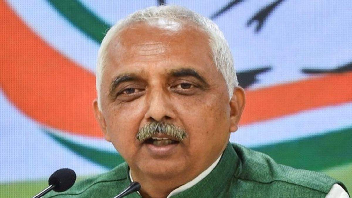 Sabko dekha baari-baari abki Priyanka ki pari: Cong leader