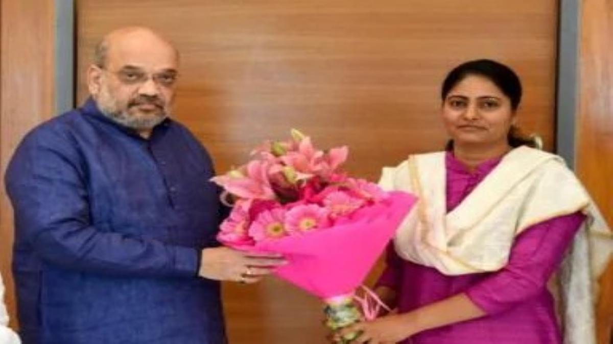 दिल्ली में अमित शाह से मिलीं अपना दल प्रमुख अनुप्रिया पटेल