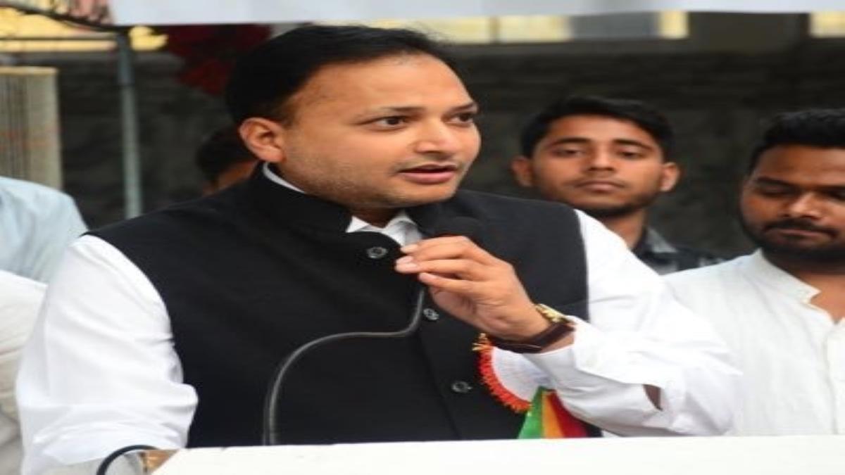 सपा पार्टी प्रवक्ता आशुतोष वर्मा