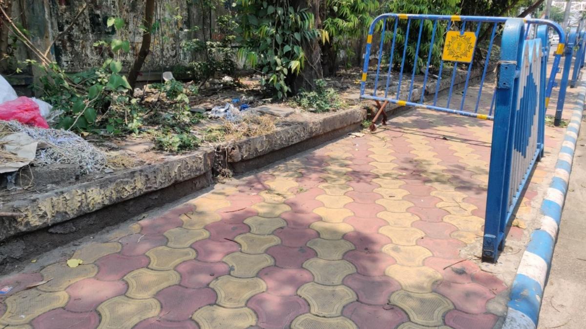 Bomb outside Kolkata BJP office