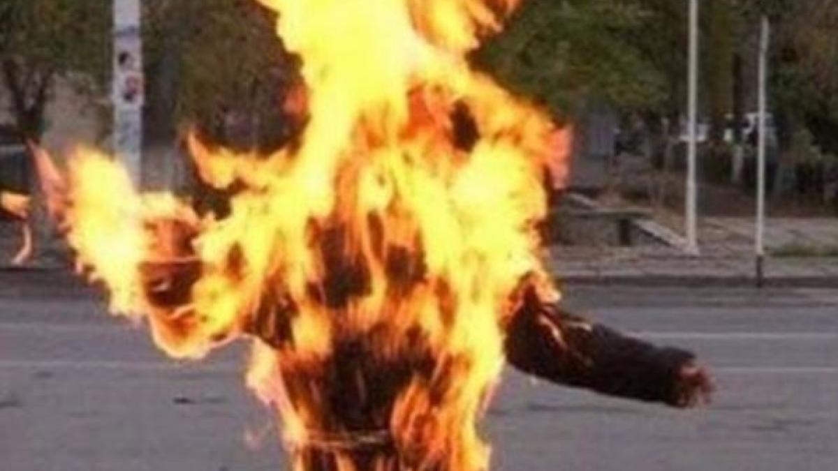 Man burnt alive at farmers' protest site (सांकेतिक तस्वीर)