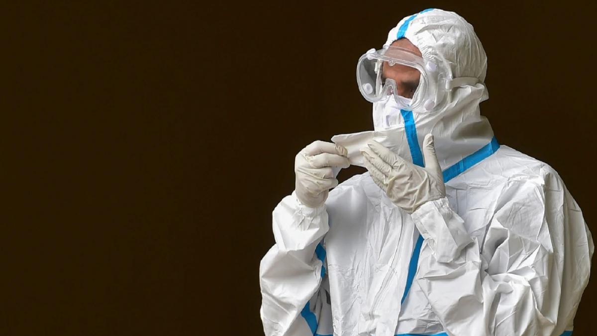 Nurse dances in PPE kit