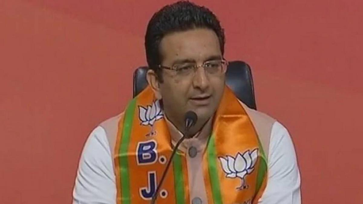 Here's what Gaurav Bhatia said on political crisis of LJP