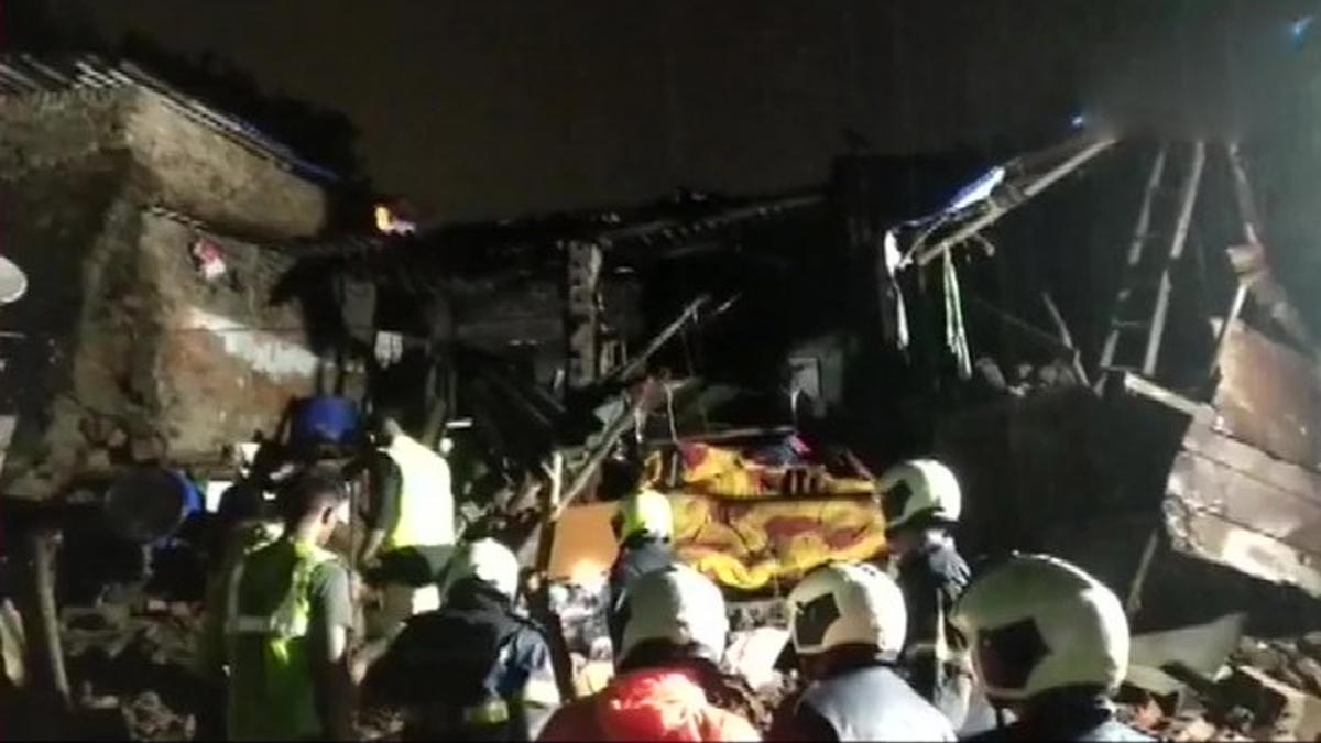 houses collapsed in Dahisar 