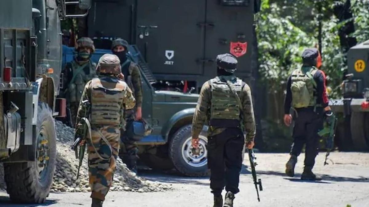 3 CRPF personnel injured in encounter with terrorists in J&K's Parimpora