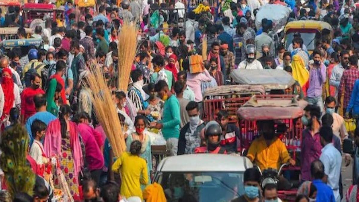  कोरोना नियमों के उल्लघन पर कोई रोक नहीं!