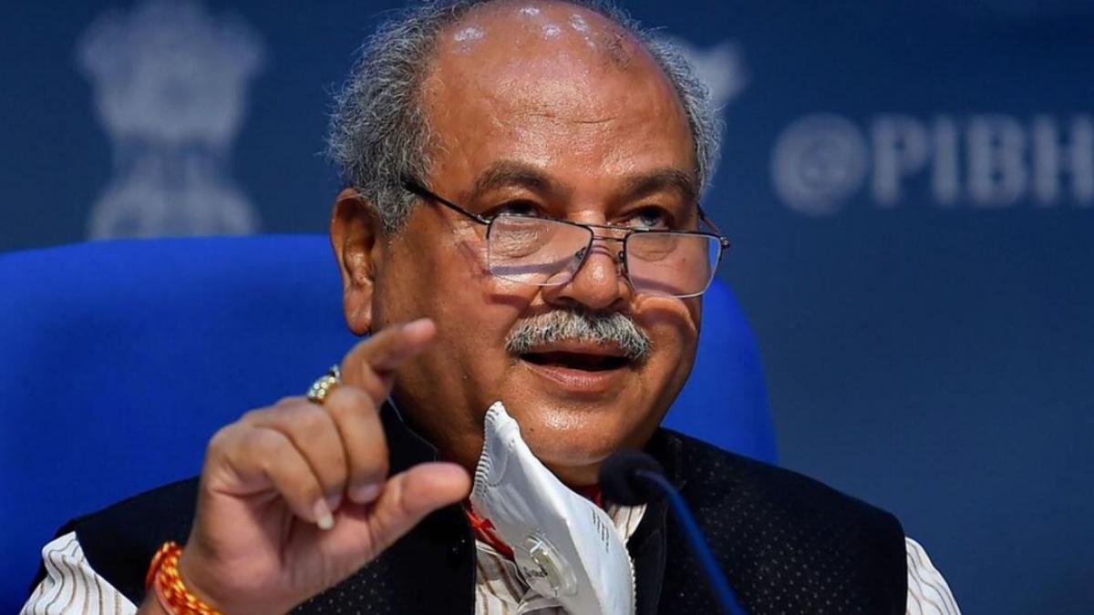 दिल्ली बॉर्डर पर फिर पहुंच रहे ट्रैक्टर, देखें किसानों से बातचीत पर क्या बोले कृषि मंत्री