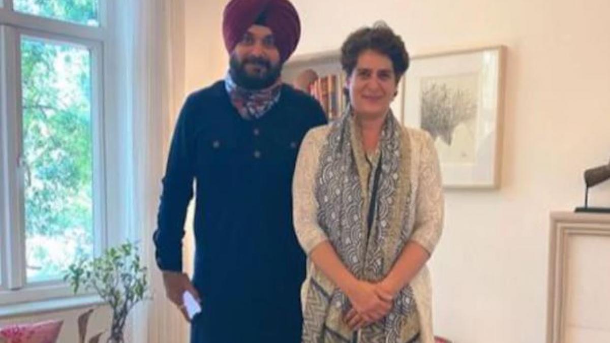 Navjot Singh Sidhu meets Priyanka Gandhi
