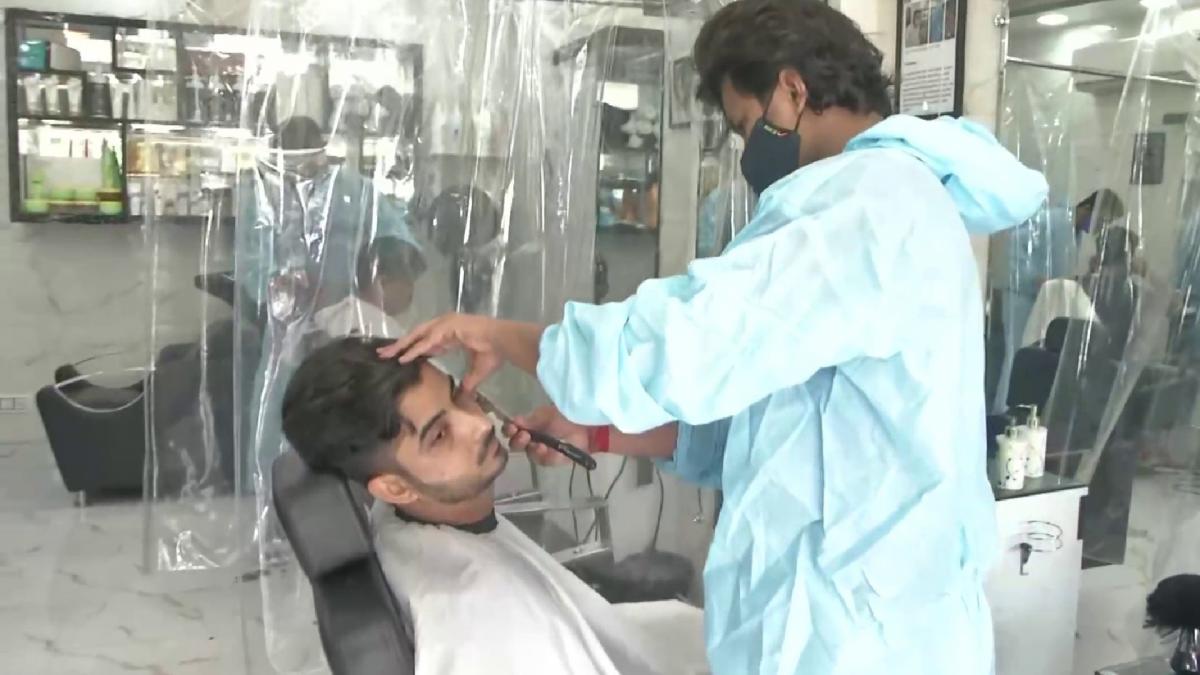 Salons reopened in Delhi