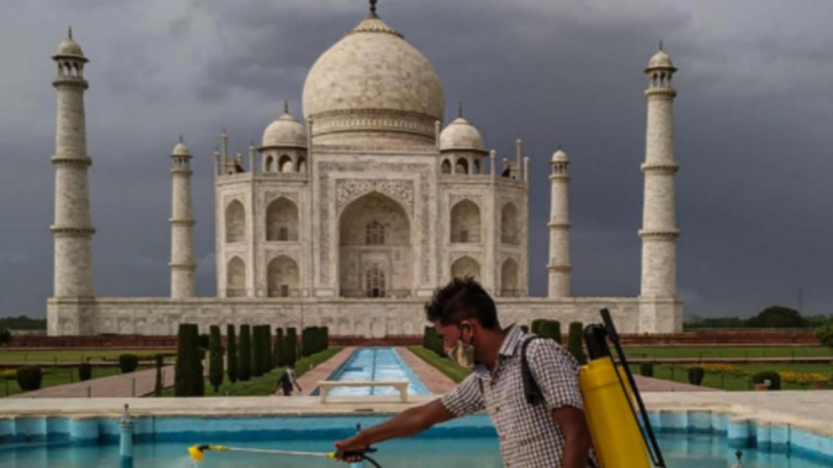 Taj Mahal reopened for tourists (File-PTI)