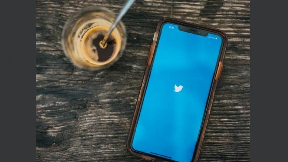 Centre issues Twitter notice to comply with new IT norms