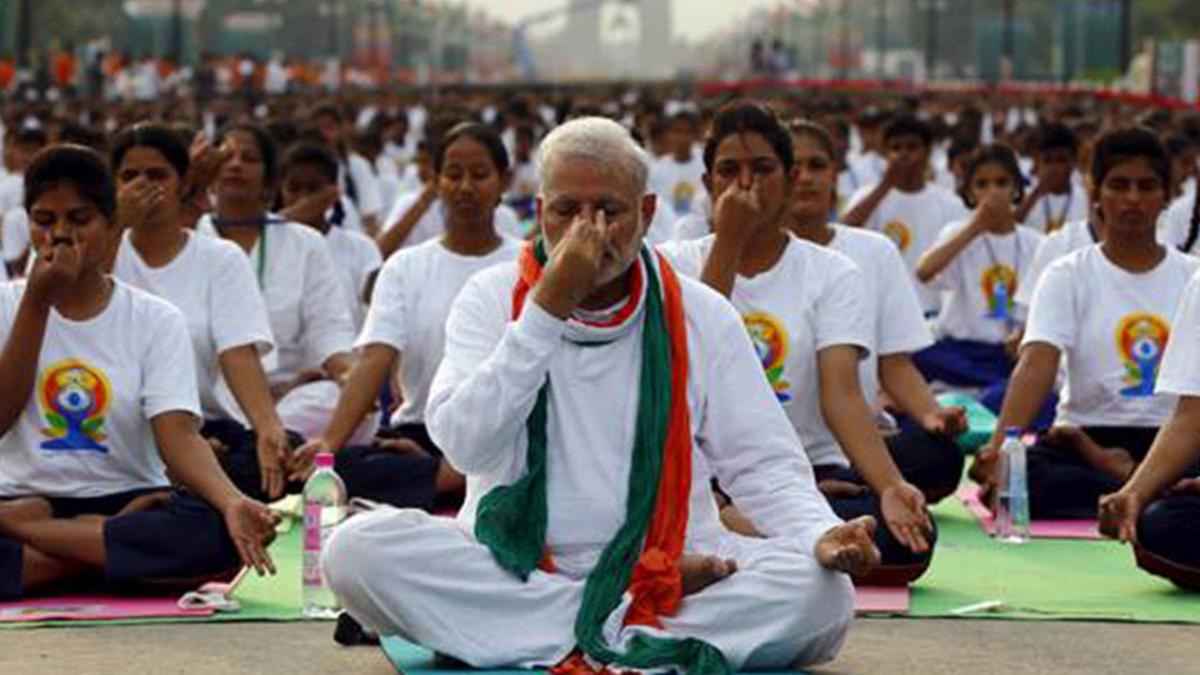 क्या योग दिवस महज एक तमाशा?