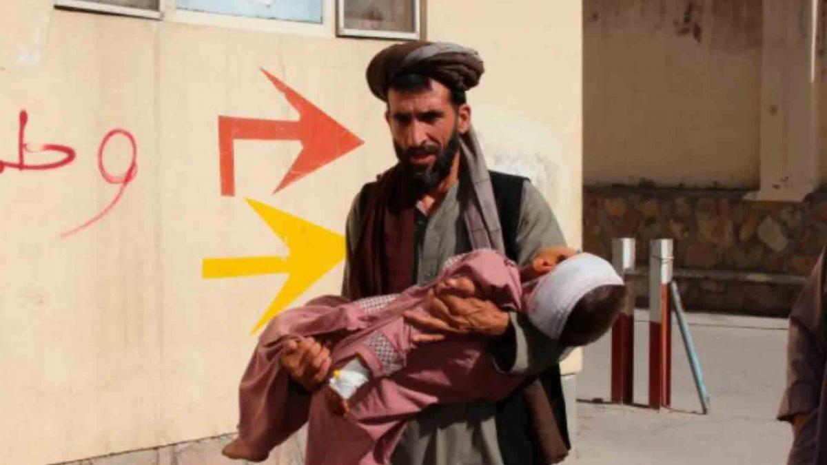  फिर अस्तित्व की लड़ाई लड़ रहा अफगानिस्तान, कई बरसों से जारी है कट्टरवाद के खिलाफ जंग