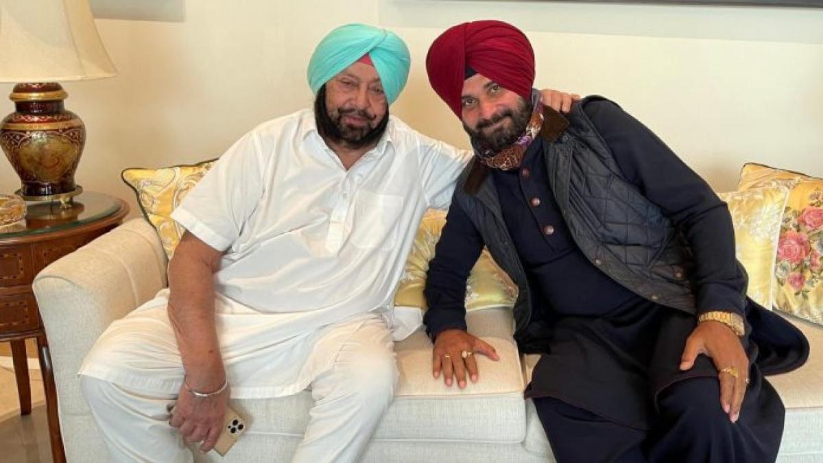 Punjab Congress Crisis feud between Captain Amarinder and Sidhu