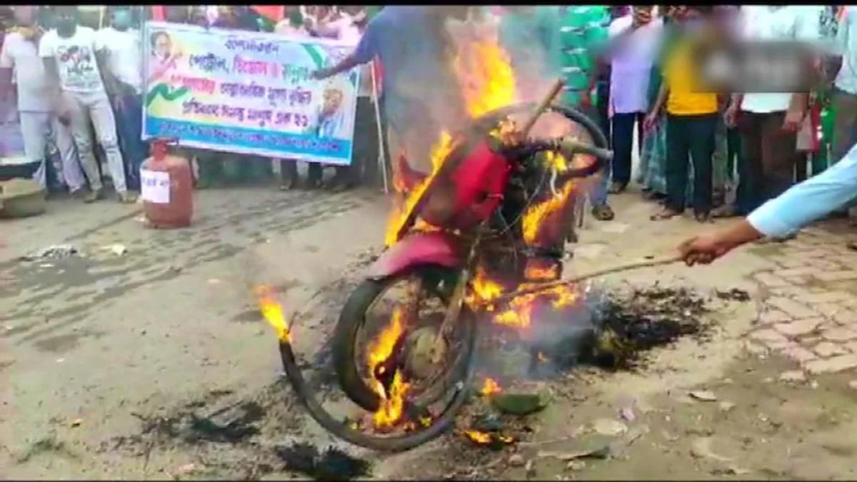 all india trinamool congress protests over rising fuel petrol diesel prices across state ground report 