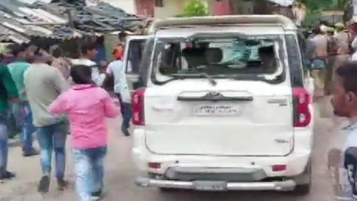 Clash during Block Pramukh Chunav voting in Hamirpur (File-ANI)