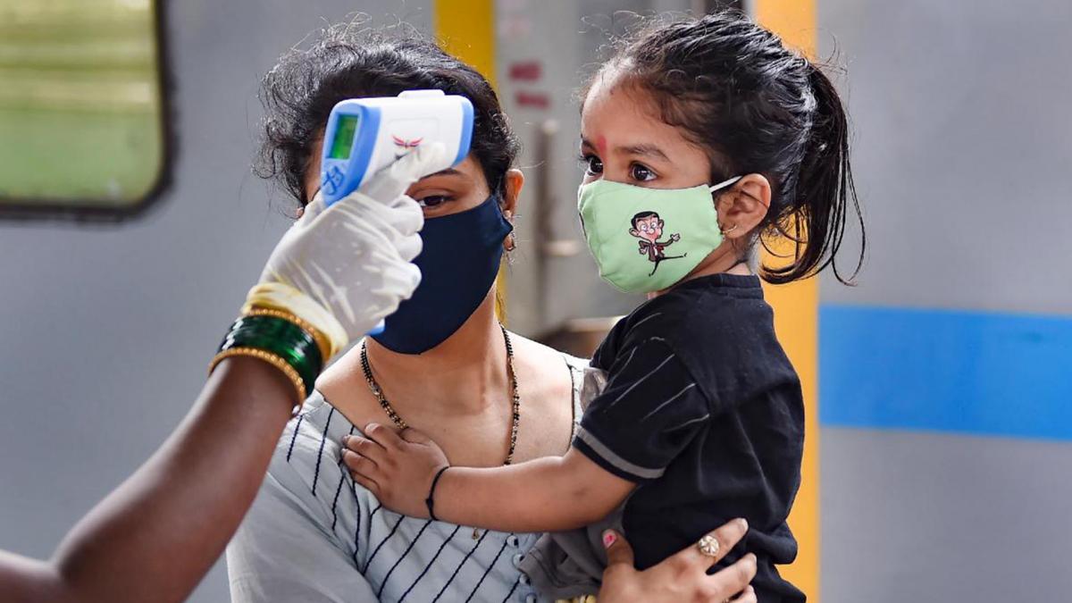 Covid Update: देश में आए 43 हजार नए केस, एक्टिव केस 4 लाख 85 हजार से ऊपर