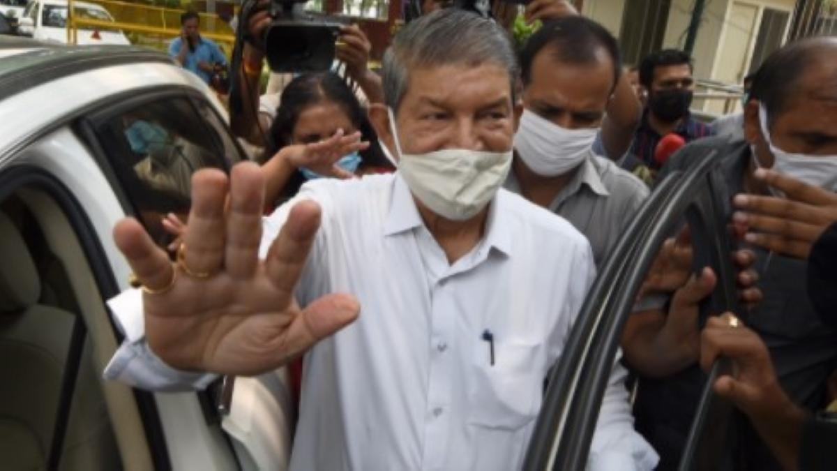Harish Rawat reaches Chandigarh