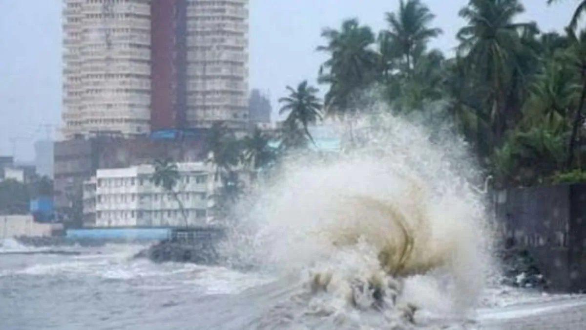 Mumbai fear of high tide