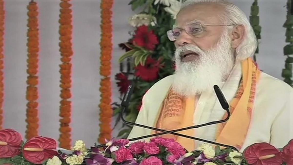 PM Narendra Modi addressing program in Varanasi