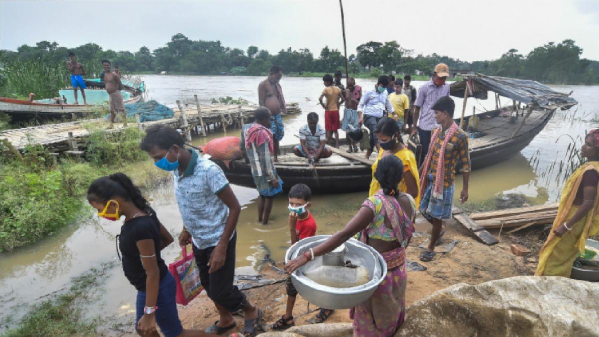 मैदान से लेकर पहाड़ तक बारिश से मचा हाहाकार