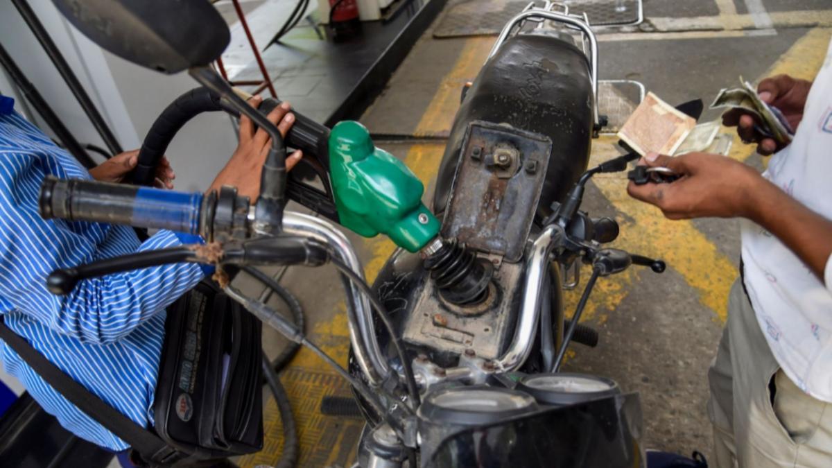 Petrol-Diesel price hike (File-PIT)