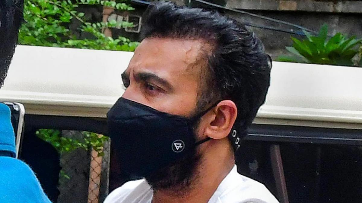 raj kundra whatsapp chat revealed he had plan b for making video 