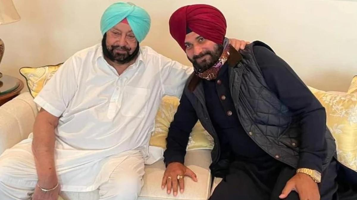 Punjab: Sidhu's reconciliation attempt, invites Captain for PCC Chief Program