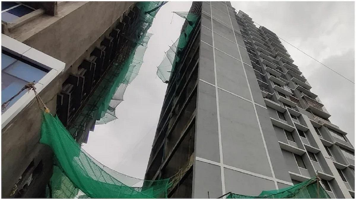4 dead after construction lift crashes in Mumbai's Worli