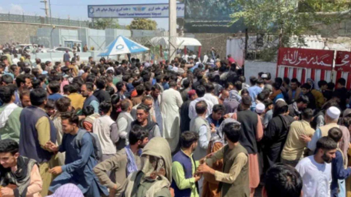 Chaos in Afghanistan as Taliban takes over 