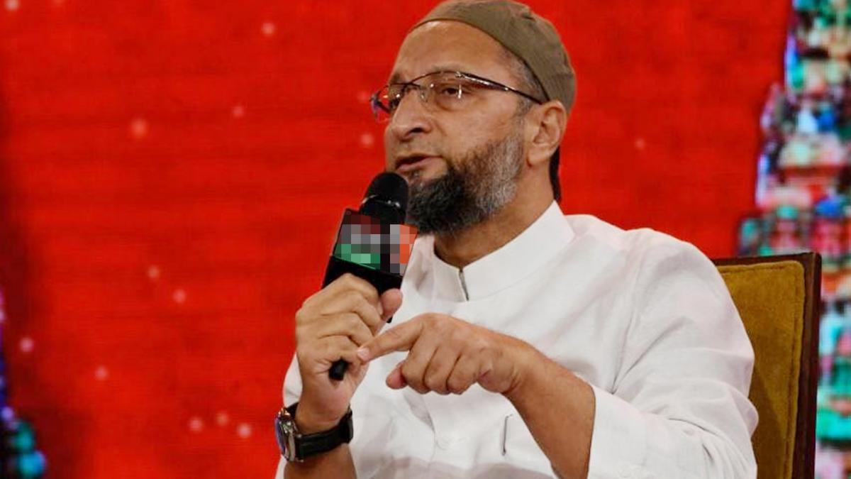 Owaisi in Panchayat Aaj Tak
