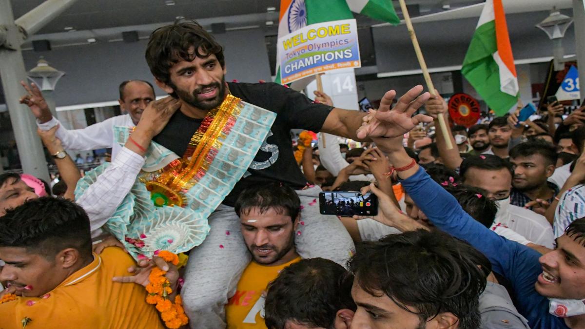 Bajrang Punia recieves grand welcome in Sonipat