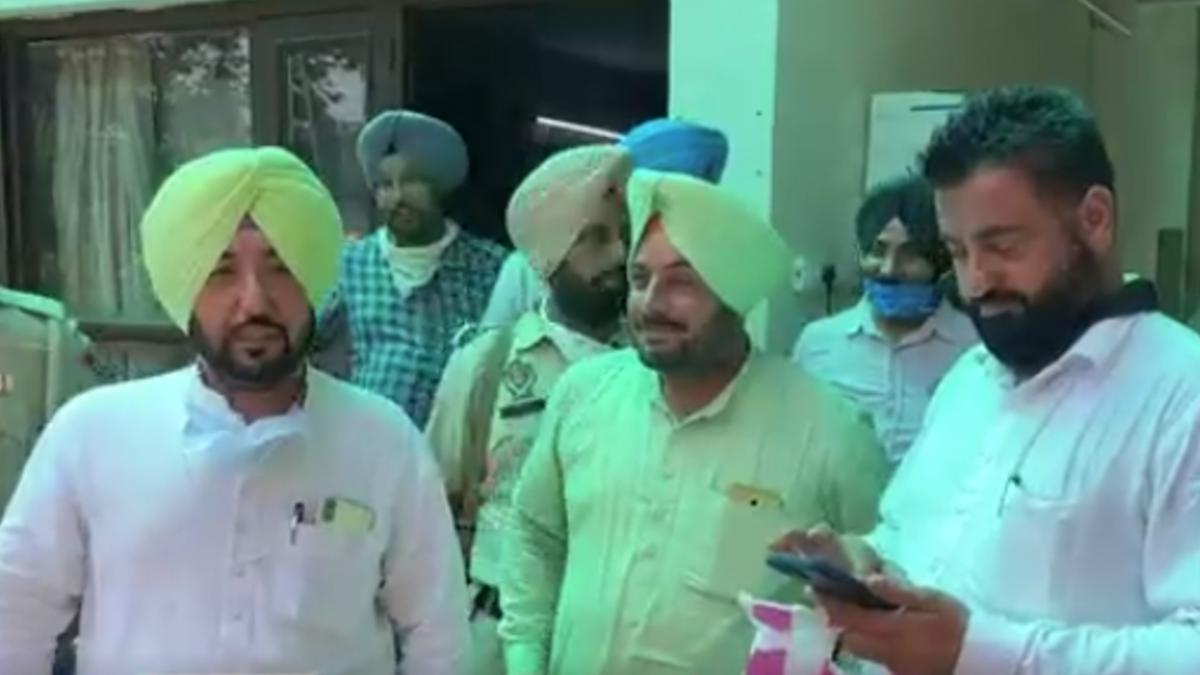 captain amarinder singh vs navjot singh sidhu