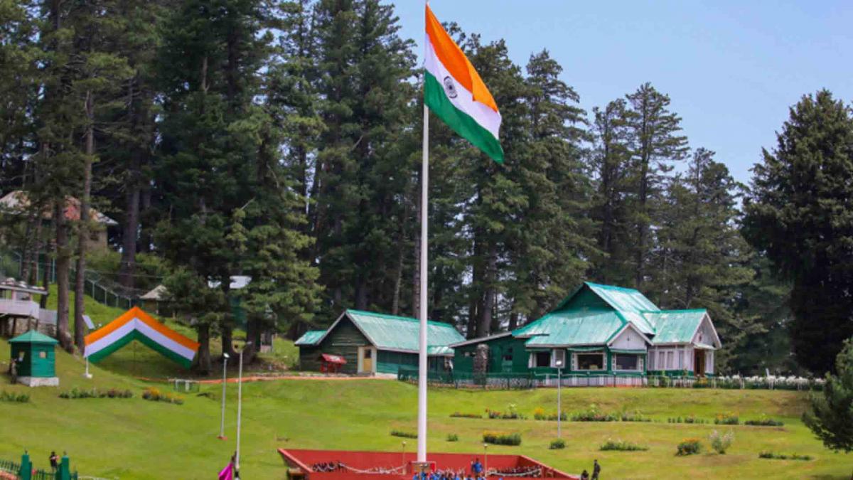 Indian Army hoists tallest National Flag in Jammu and Kashmir's Gulmarg