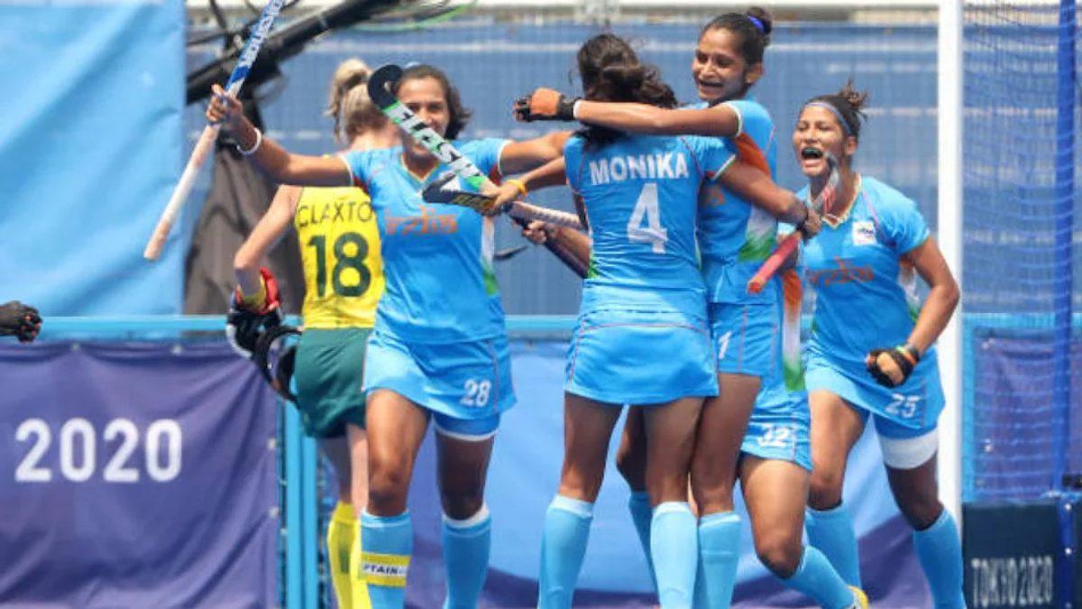 Women hockey team reached semi-finals 