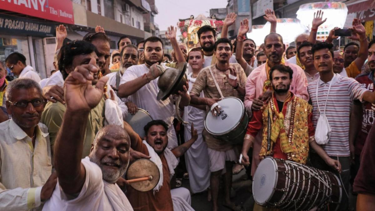 Devotees in Mathura during Krishna Janmashtami (File-PTI) 