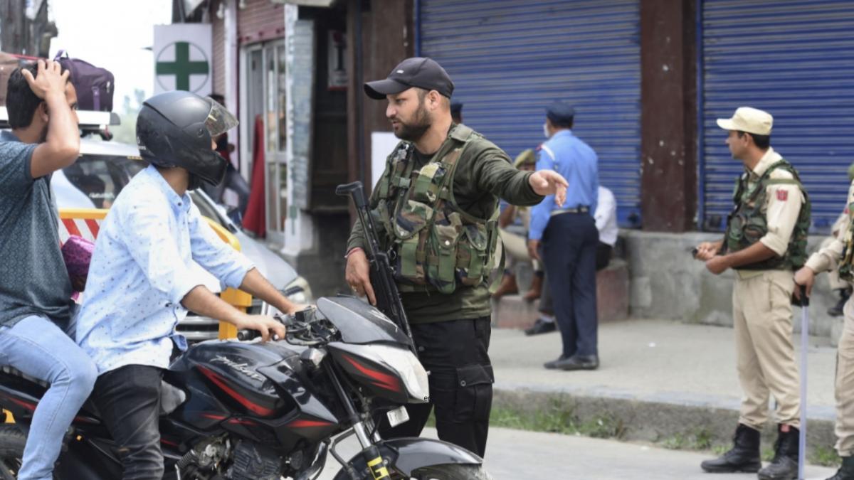 Kashmir, Security personnel (File-PTI)