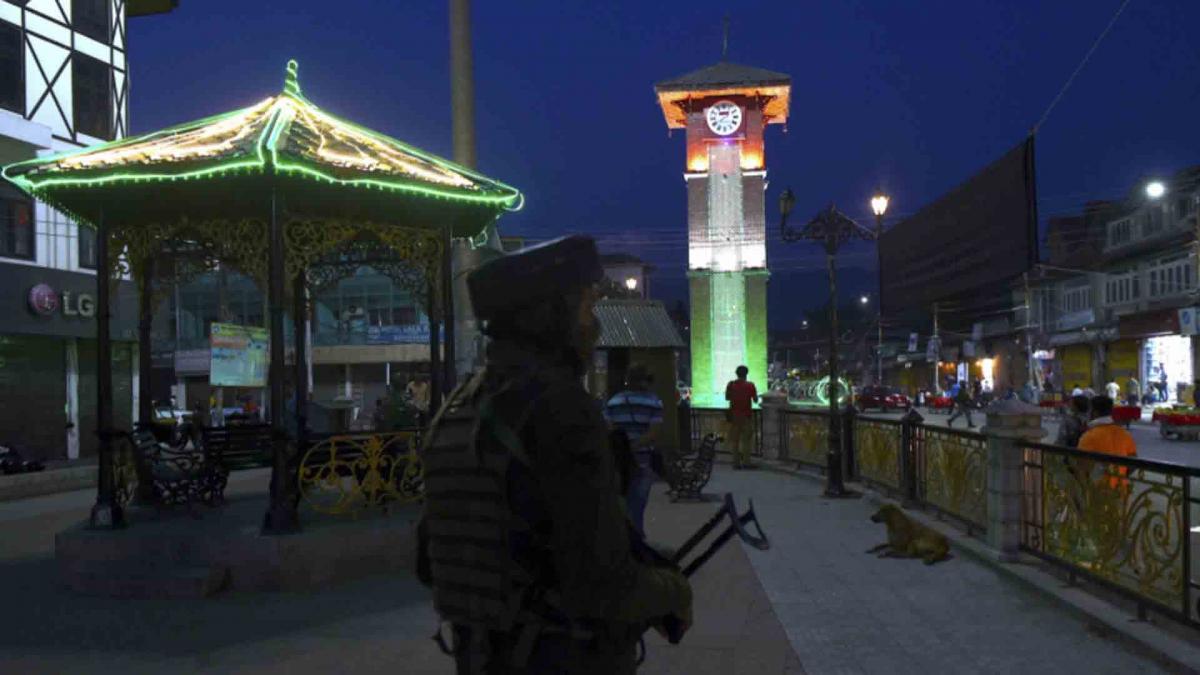  Lal Chowk painted in the colors of Jashn e Azadi  