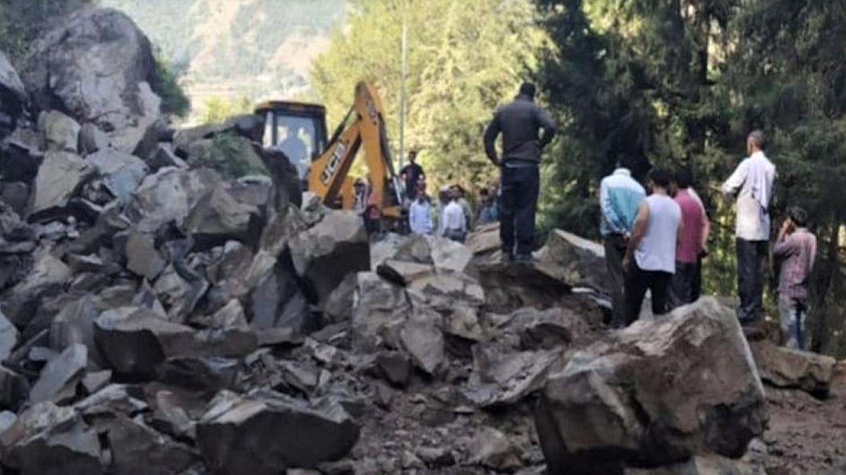 Landslide occurred on Badrinath NH 58 in Uttarakhand