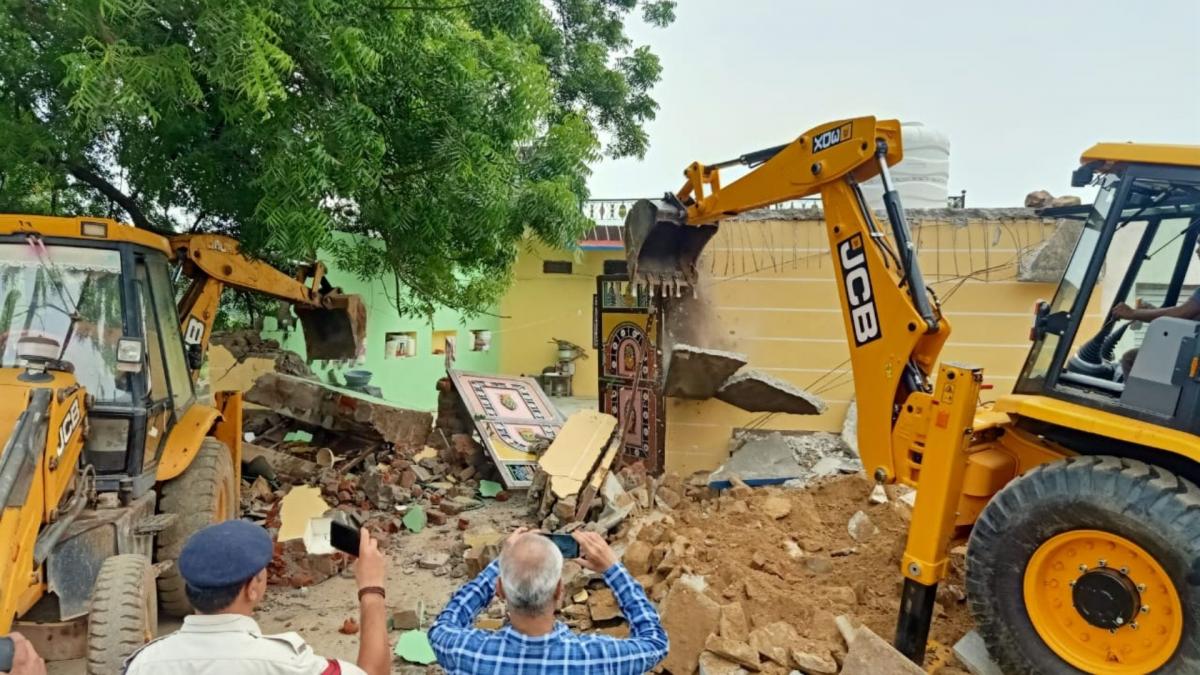 Neemuch Tribal youth case, Mahendra Gurjar house demolished