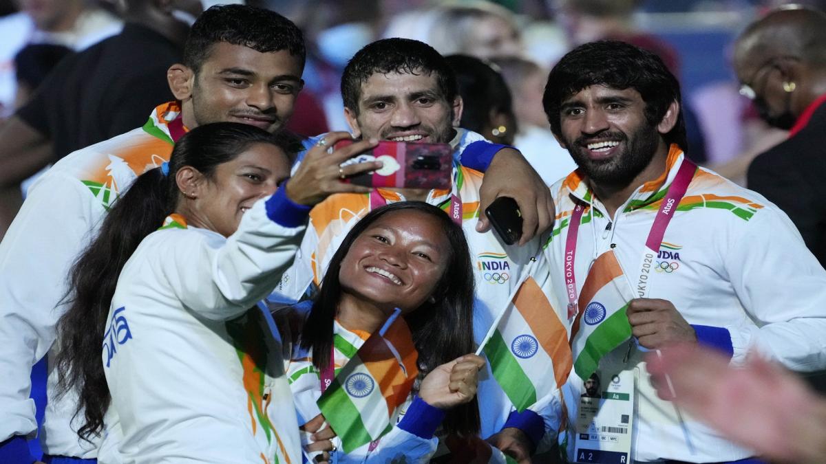 Anurag Thakur to felicitate the 7 medal winners of Olympics