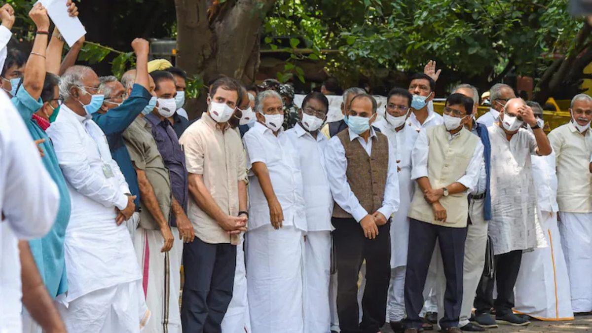 Opposition_MPs_march