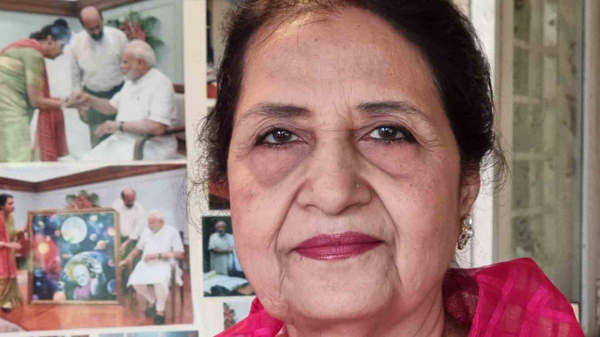 Pakistan's Qamar Jahan ties Rakhi to PM Modi every year 